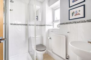 Ensuite- click for photo gallery